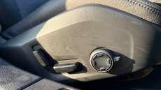 Volvo V60 2.0 B4P Plus Dark 5dr Auto [7 speed] Petrol Estate